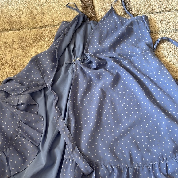 Hollister Baby Blue Polka-Dot Ruffle Wrap Dress, size S - Picture 3 of 3
